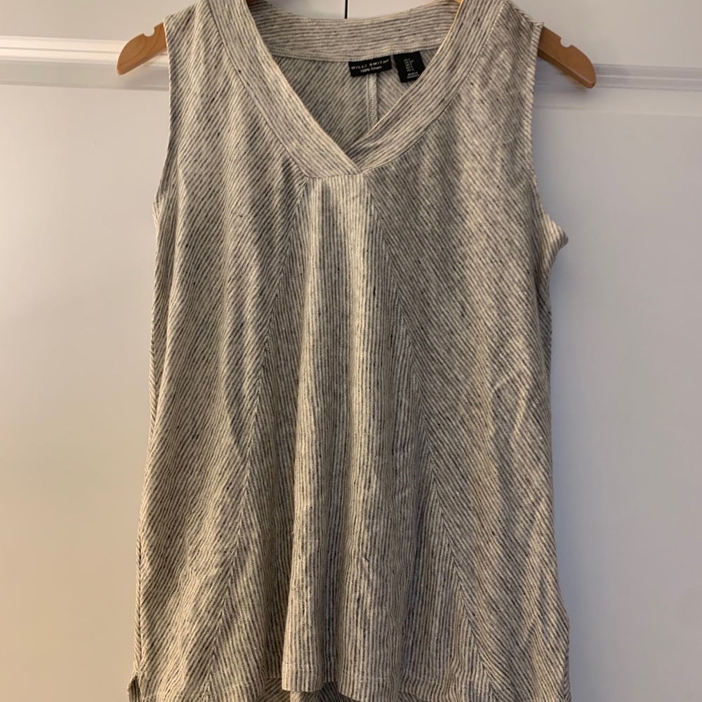 Vneck Flowy striped tank
